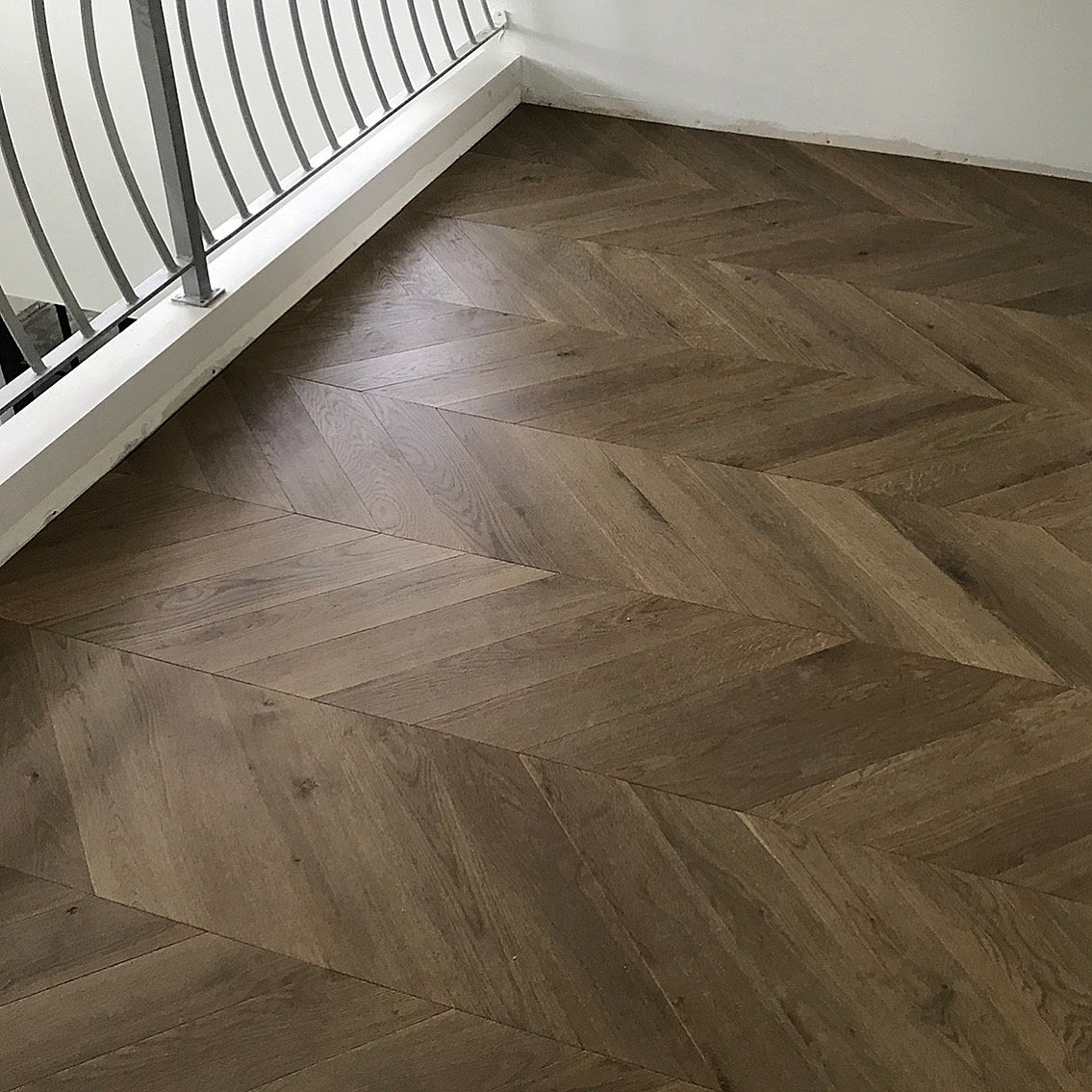 B4DF7EC2-A9E1-4E9E-8DB4-9219291CCF7A