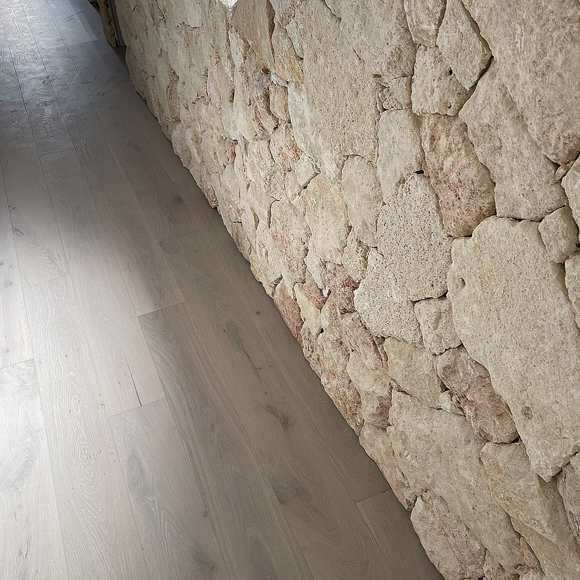 DB616F62-D5B7-4864-9998-FB565B659CB6